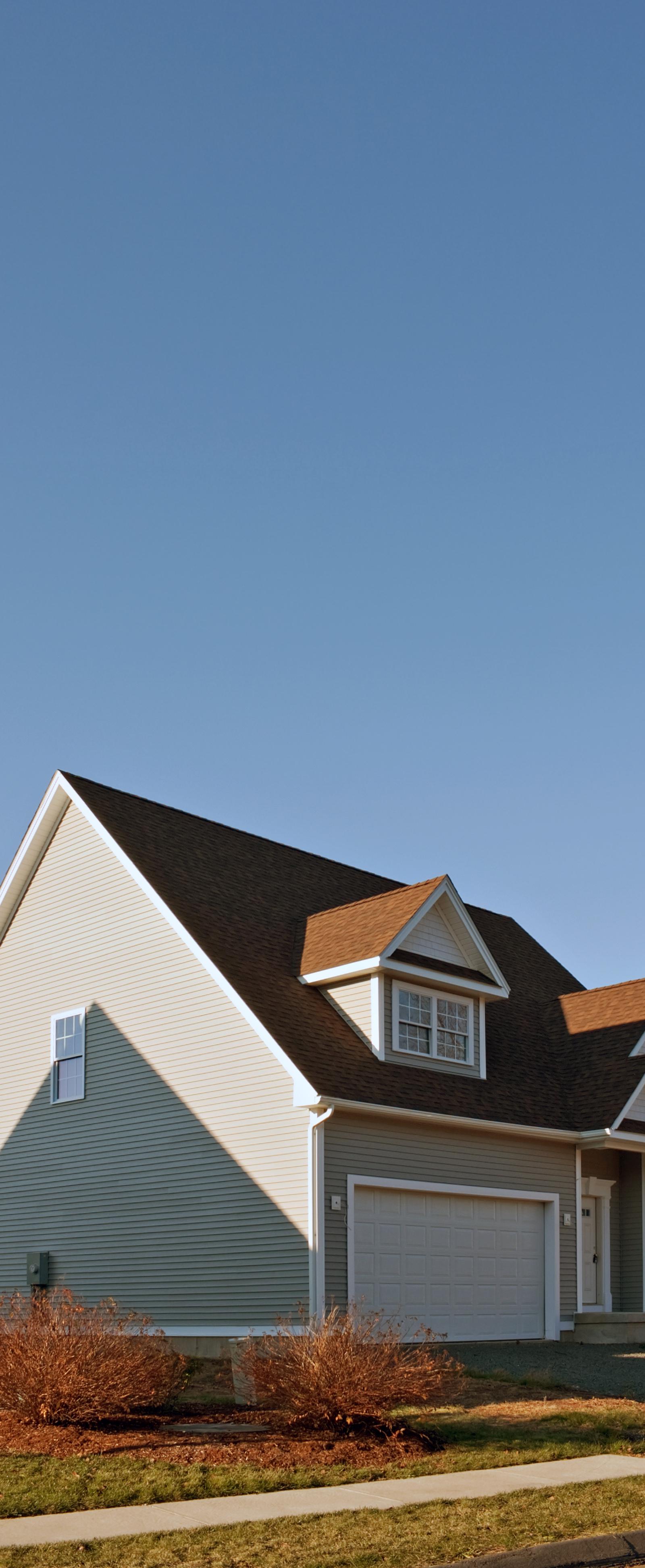 Green Bay Agents Reveal Winning Auction Tactics as Sales Surge